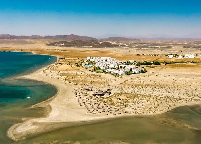 Resort Lahami Bay