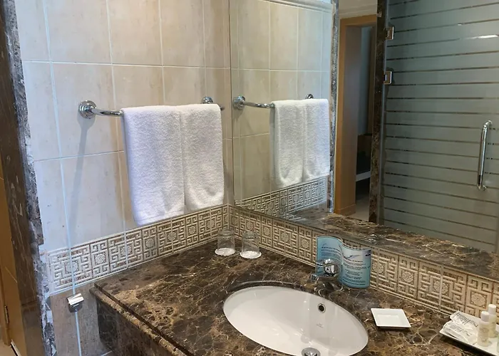 Lahami Bay Resort 4*